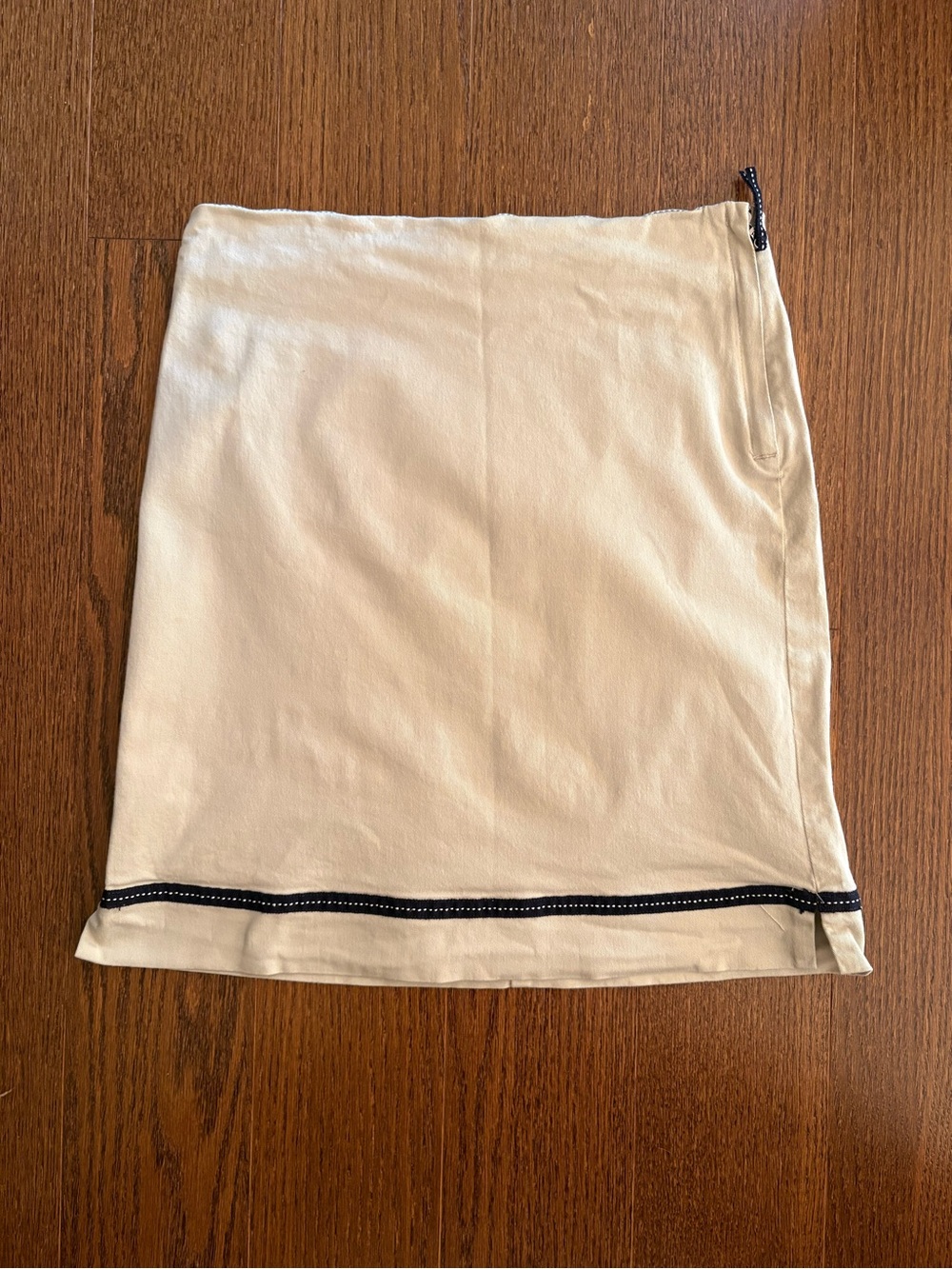 Tommy Hilfiger Mini Skirt with Navy Trim